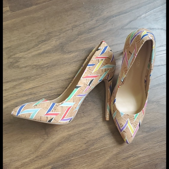 Shoe Dazzle Shoes - Shoe Dazzle like new cork style colored heels